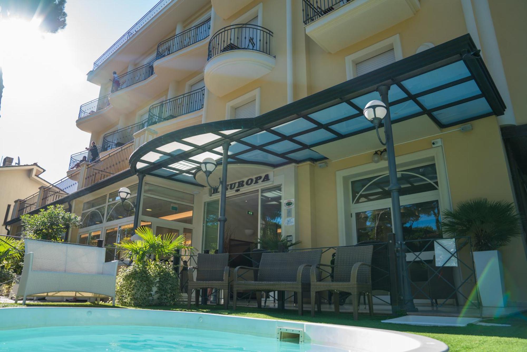 Hotel Europa ميلانو ماريتيما المظهر الخارجي الصورة